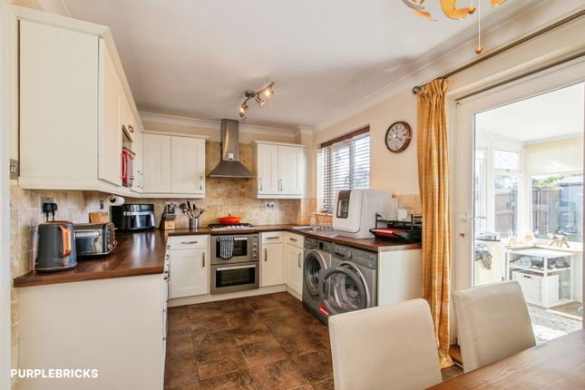 35, Oxford Avenue, Cramlington photo 3
