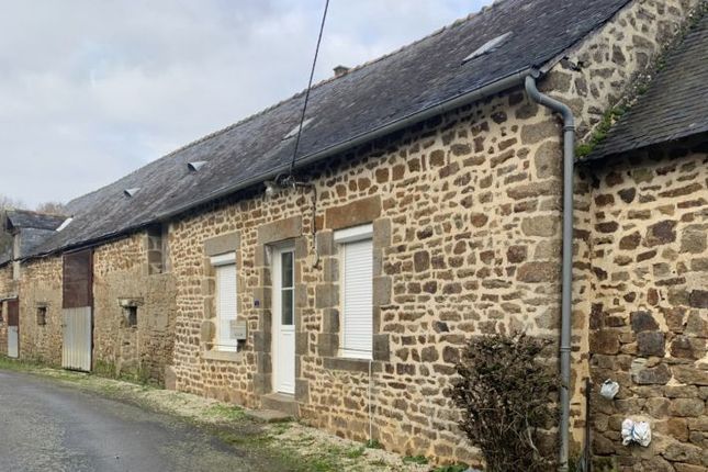 Thumbnail Country house for sale in Ambrieres-Les-Vallees, Pays-De-La-Loire, 53300, France