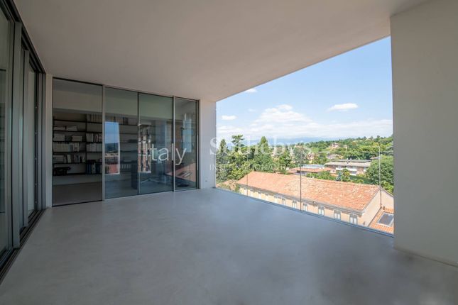 Penthouse for sale in Viale Della Vittoria, Montebelluna, Veneto