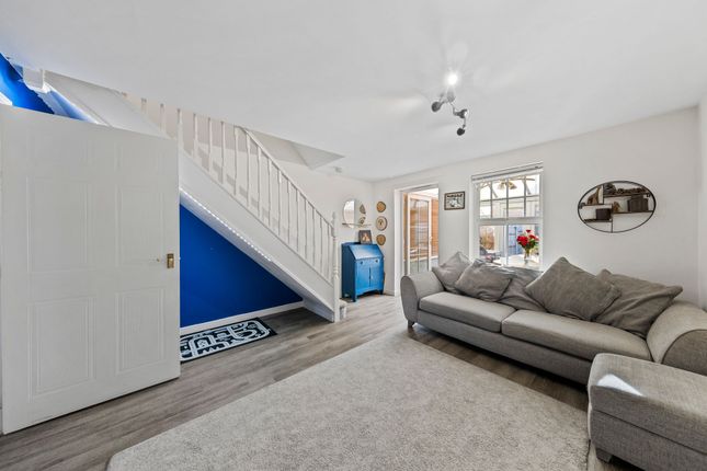 7 Greyfriars Close, Warrington photo 3