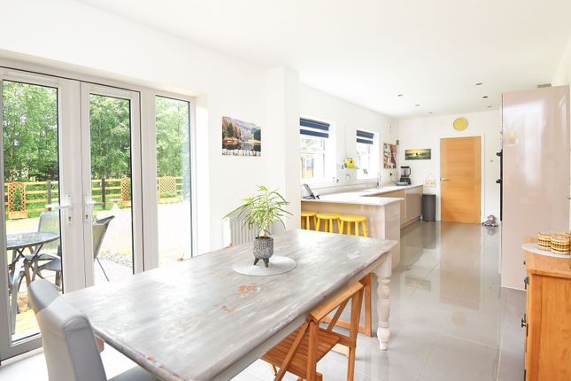 17 Moorlands Fold, Harrogate photo 4