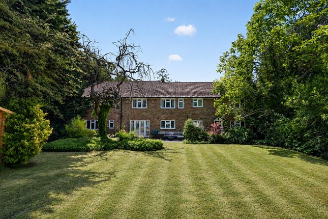 Hollymount, Parsonage Lane, Farnham Common photo 2