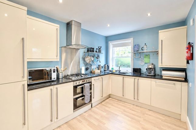 Flat 4, Seagate House, 23 Bincleaves Road, Weymouth photo 3