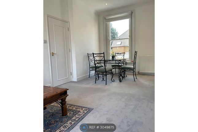 Flat, Clarendon Drive Putney, London photo 3