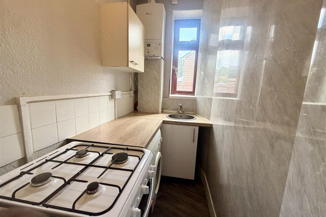 3 Downscourt, Brighton Road, Purley photo 3