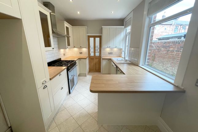 Bank Place, Ashton-On-Ribble photo 4