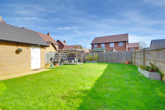 9, Fyson Way, Warboys photo 2