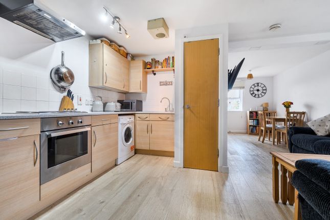 1, Bleaches Court, Chichester photo 4