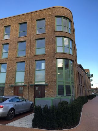 14 Ottley Drive, London photo 4