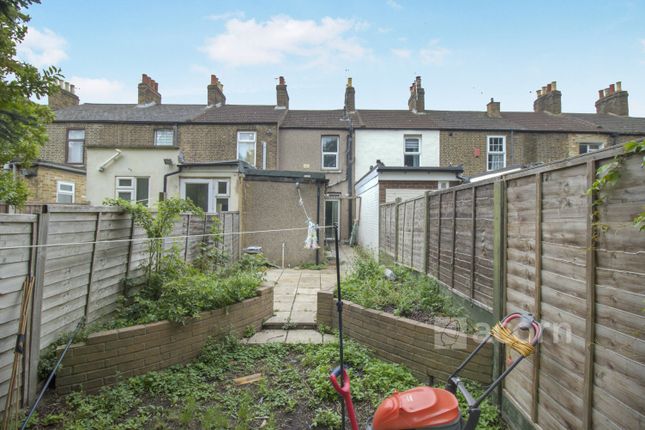 39, Manor Road, Erith photo 2