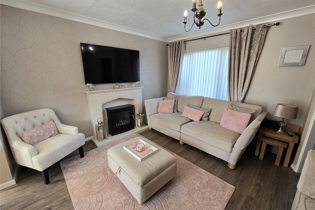 16, Glan Seiont, Gwynedd photo 2