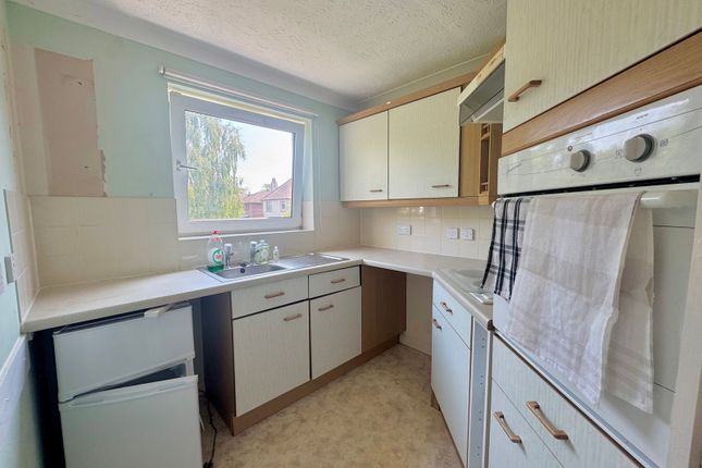 Flat 19, Burges Court,, Station Road, Essex photo 5