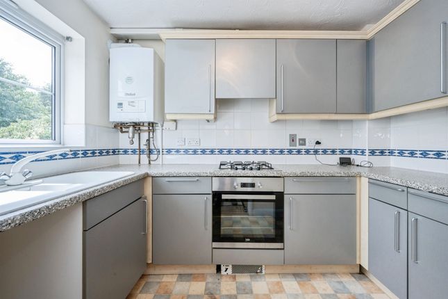 12, Birbeck Close, Bedford photo 3