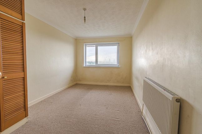 6, Davnic Close, Barry photo 4
