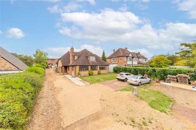 Thumbnail Detached house for sale in Tring Road, Northchurch, Berkhamsted