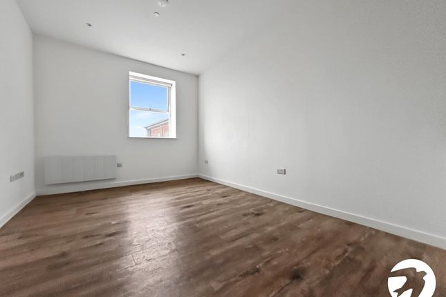 45, Royal Sovereign House, 1, Quayside, Chatham photo 3