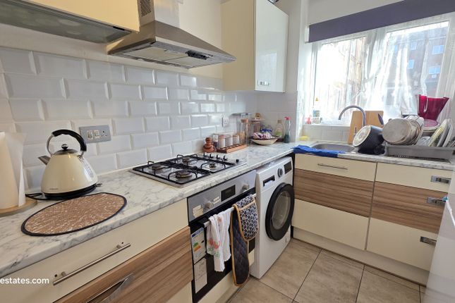 1-bed flat on 108 Wigston Close, Edmonton, £230,000