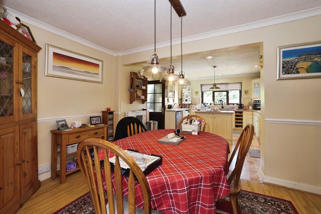 16, Hillside Drive, Salisbury photo 3