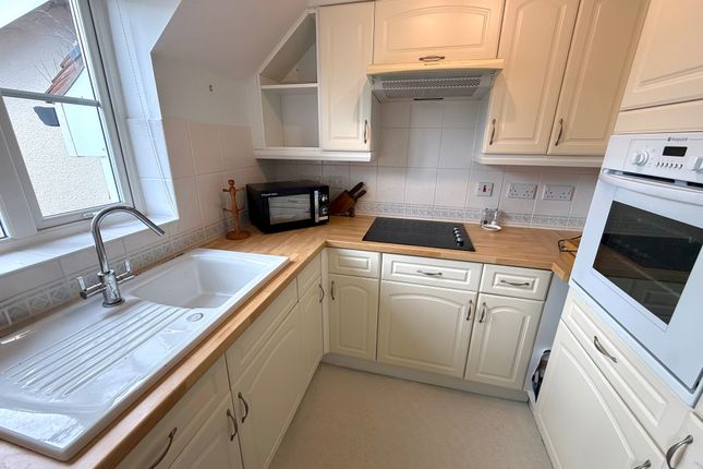 32 Pegasus Court, The Street, Rustington photo 3