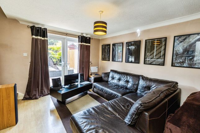 5, Browning Close, Chester photo 2