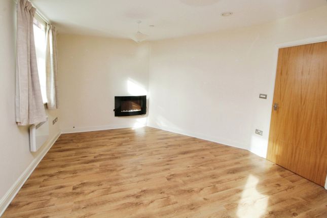 Apartment 27, Wren Nest Mill,, Glossop Brook Road, Derbyshire photo 4