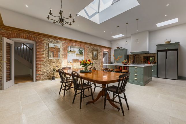 Vale Close, Balchins Lane, Dorking photo 3