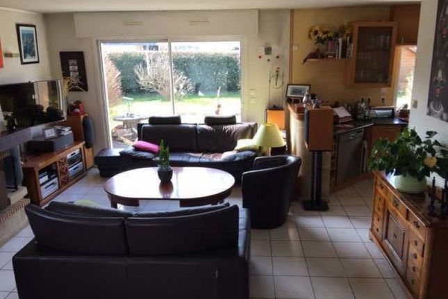 Property for sale in Ploemeur, Bretagne, 56270, France