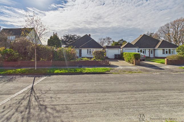 38, St Thomas Avenue, Hayling Island photo 3