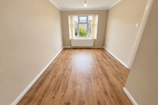 68, Trevino Drive, Leicester photo 3