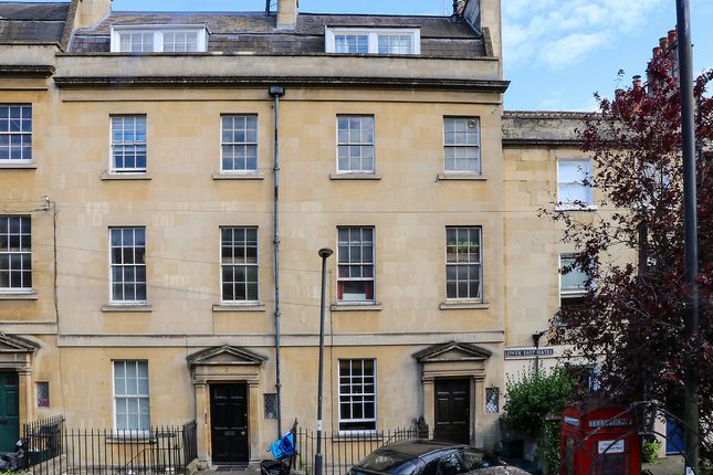 Thumbnail Flat to rent in Kensington Place, Bath