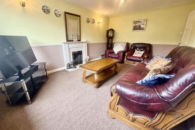 57, Sandgate Drive, Leeds photo 3
