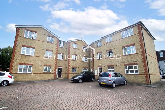 Thumbnail Flat to rent in Victoria Court, Little Queen Street, Dartford, Kent