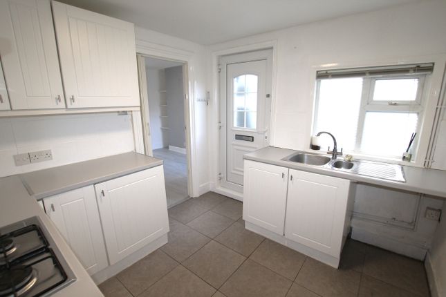 37, Alfred Road, Willesborough photo 3