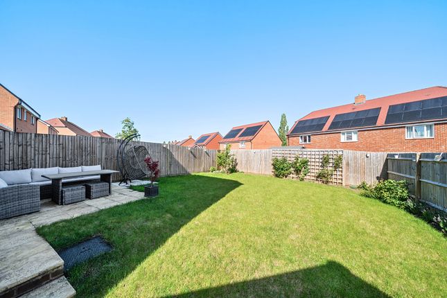 5, Browne Road, Farnham photo 2