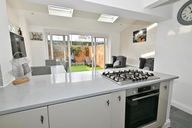 14, Queen Annes Close, Twickenham photo 2