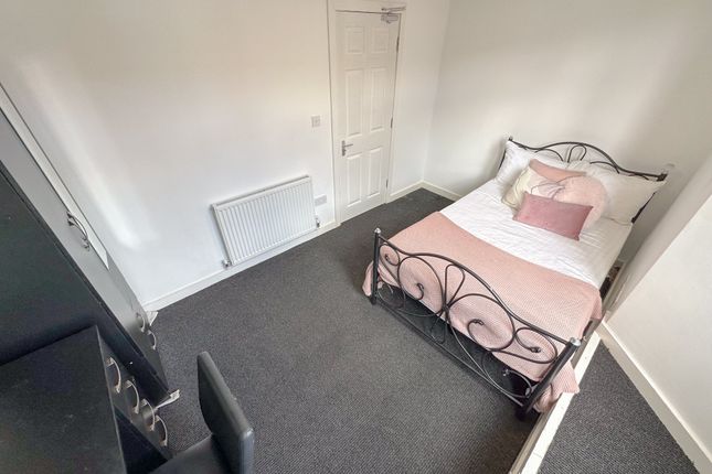 Shared accommodation to rent in Empress Road, Kensington, Liverpool
