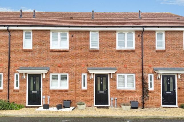 2-bed house on 5, Bushy Plats Close, Aldershot, £395,000