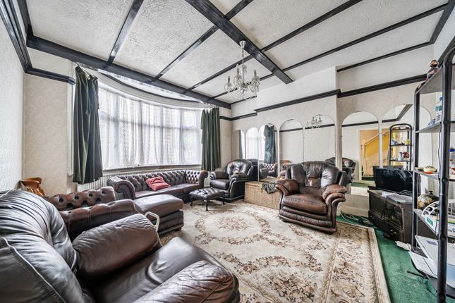25, Pinner View, Harrow photo 3
