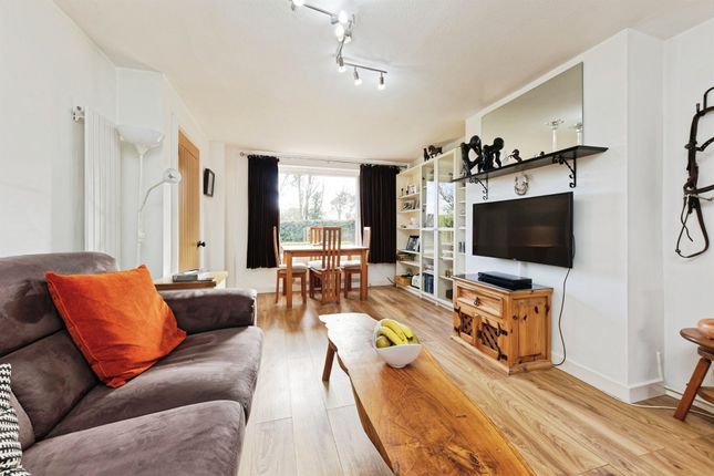 9, The Paddock, CANTERBURY photo 3