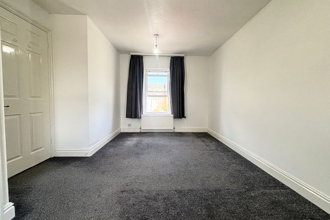 5, Aylesbury photo 4