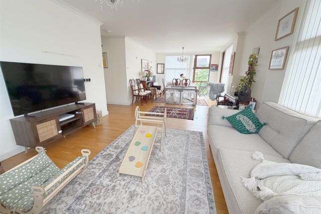 30, Woodward Place, Milton Keynes photo 4