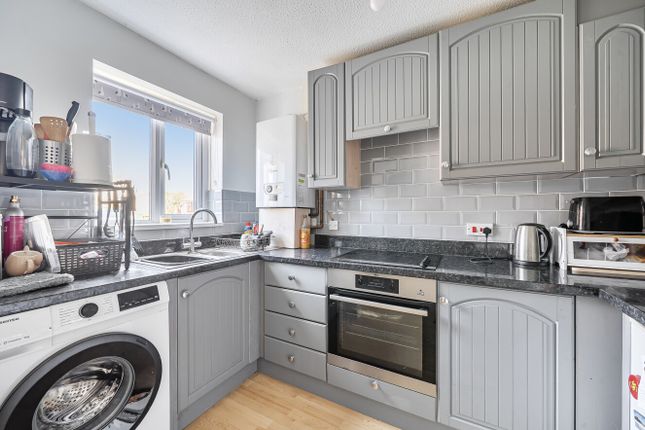 24, Derwent Way, Somerset photo 3