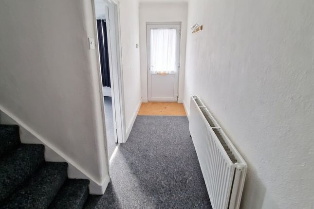 21, Sussex Road, East Ham photo 3
