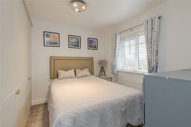 5, Marjoram Avenue, Surrey photo 4