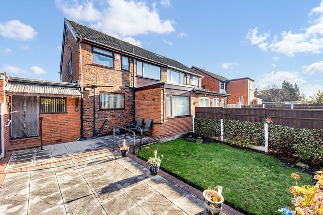 14 Lambourn Avenue, Widnes photo 3