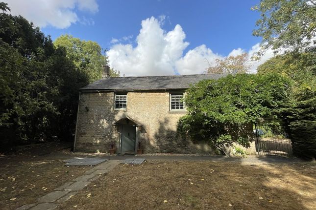 3-bed detached on The Old Chapel, Station Road, Alvescot, £450,000
