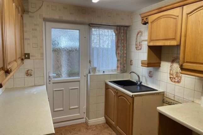 51, Chelford Crescent, Kingswinford photo 5