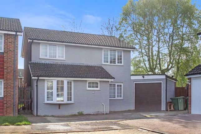 Thumbnail Property for sale in Galloway Close, Milton Keynes