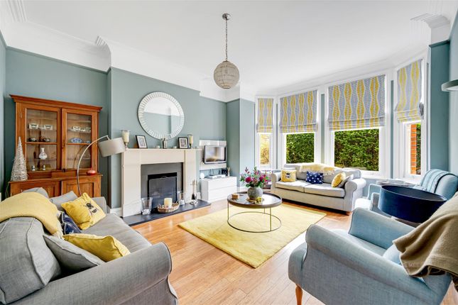 33, Emanuel Avenue, London photo 3