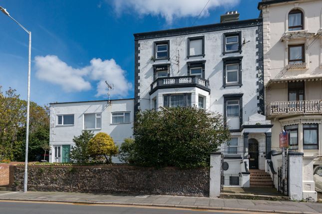 Flat for sale in Victoria Road, Gina Court